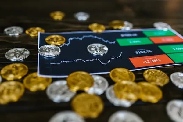 Tiknoolojiyada Blockchain iyo Saameynta Ay Ku Leedahay Warshadaha Maaliyadda
